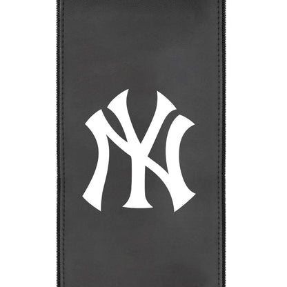 PhantomX Mesh Gaming Chair with New York Yankees Logo