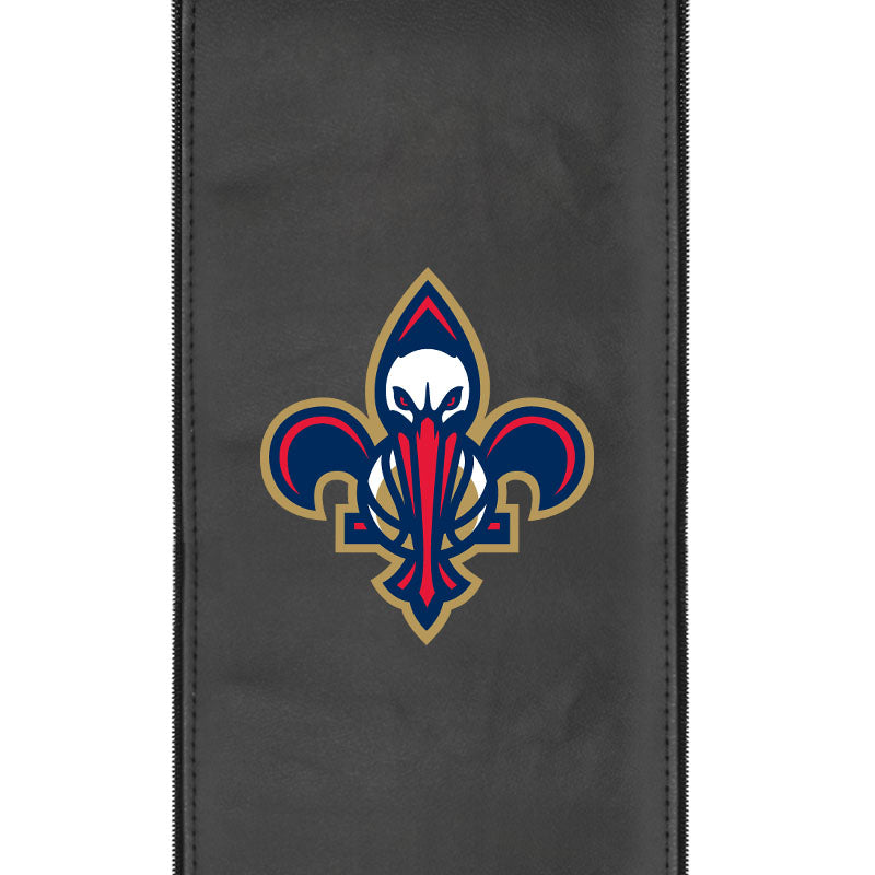 Silver Club Chair with New Orleans Pelicans Secondary