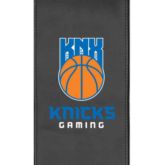 Knicks Gaming Global Logo Panel