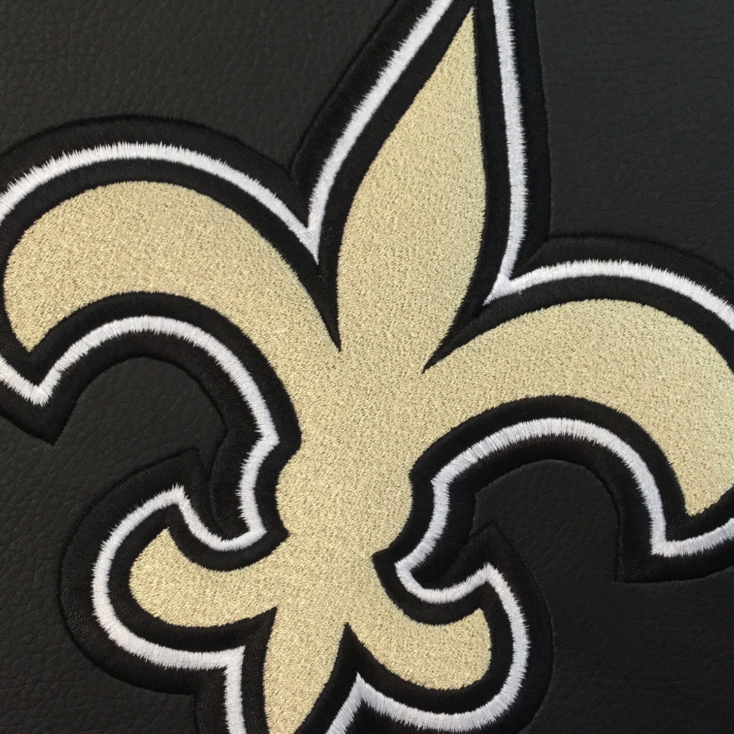 Xpression Pro Gaming Chair with  New Orleans Saints Primary Logo